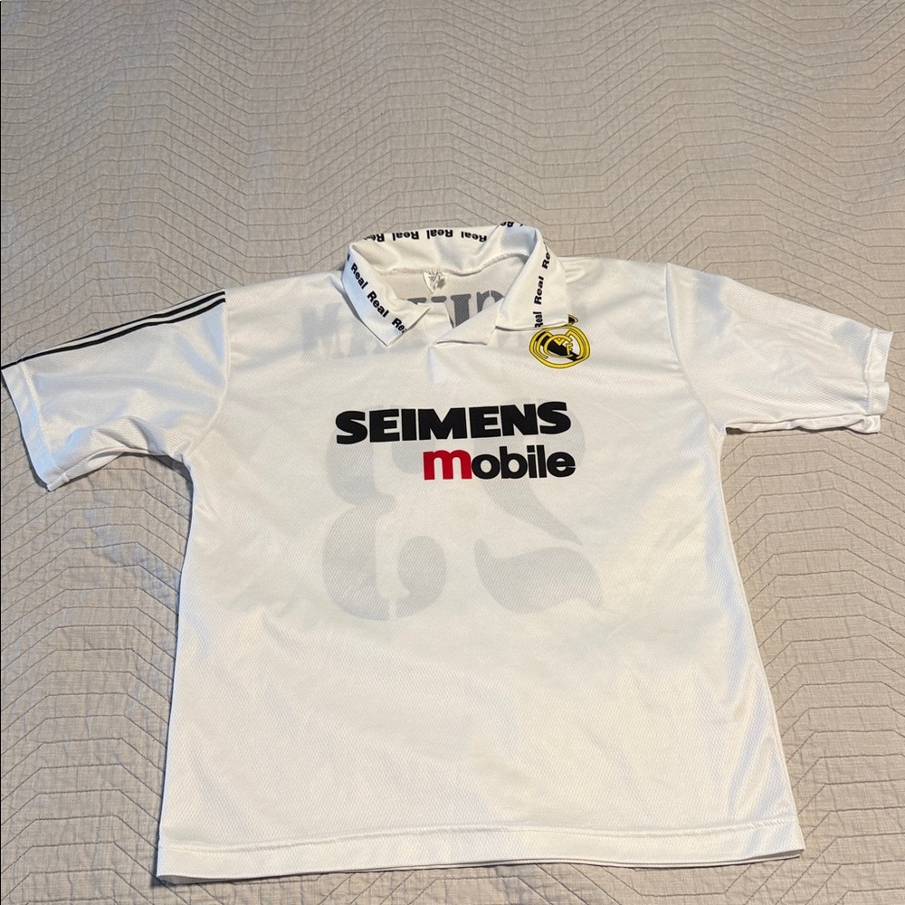 Madrid Beckham youth XL soccer jersey.
